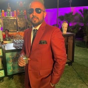 Meet your Posher, Chintal